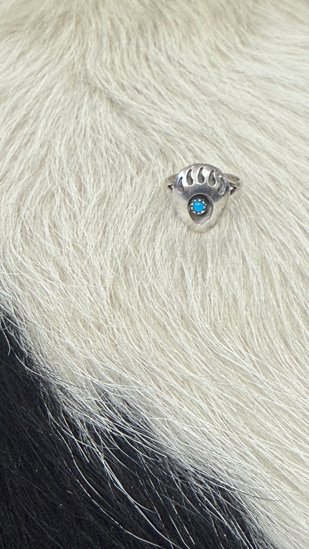 Size 7 Vintage Bear Paw Ring