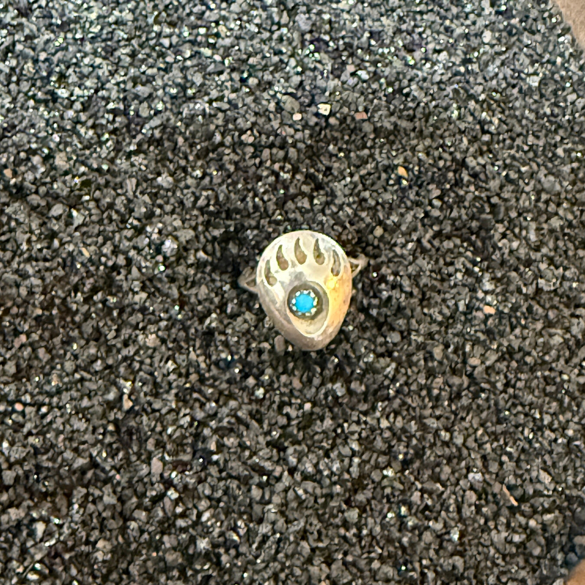 Size 7 Vintage Bear Paw Ring