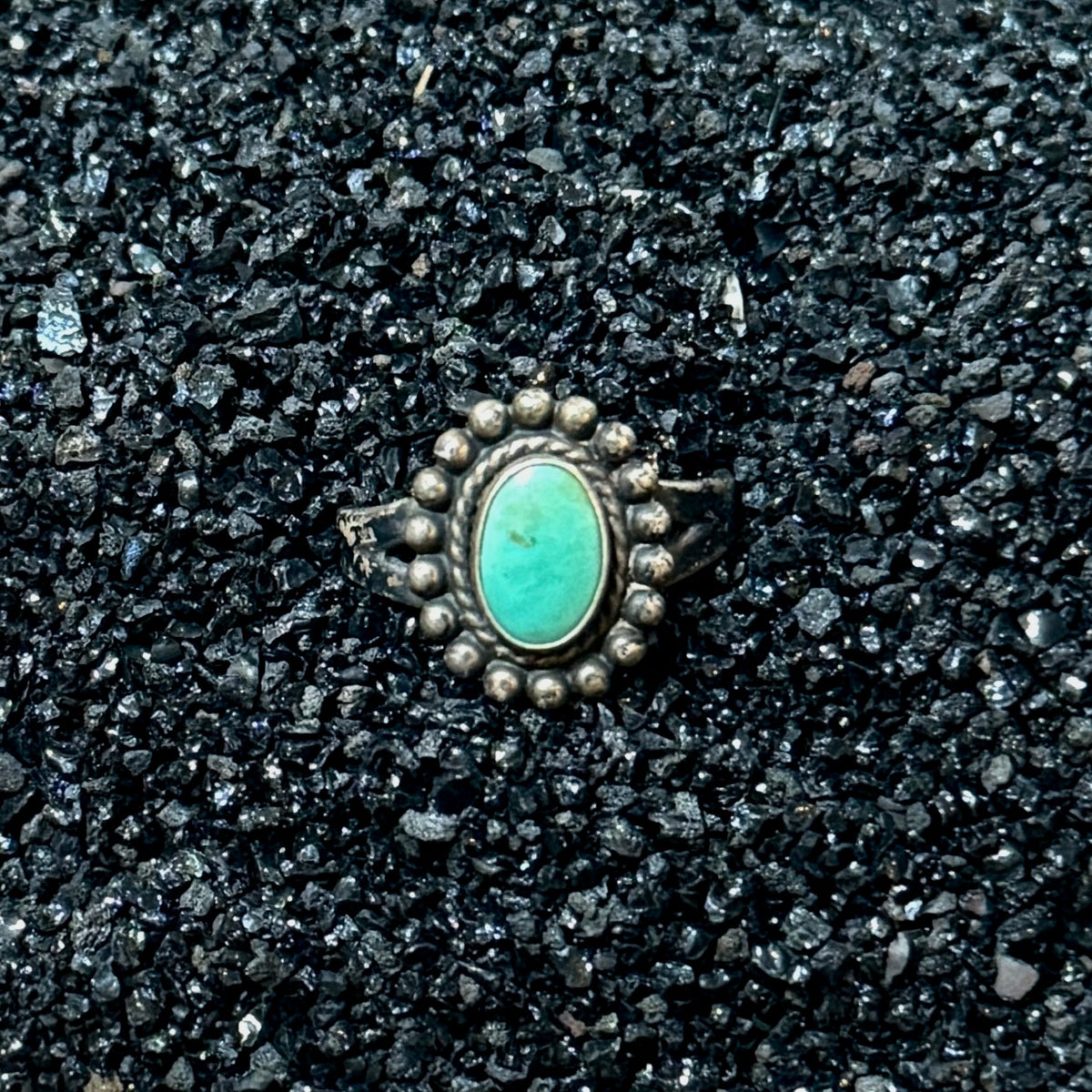 Size 7 Vintage Navajo Sterling Silver Ring with Turquoise