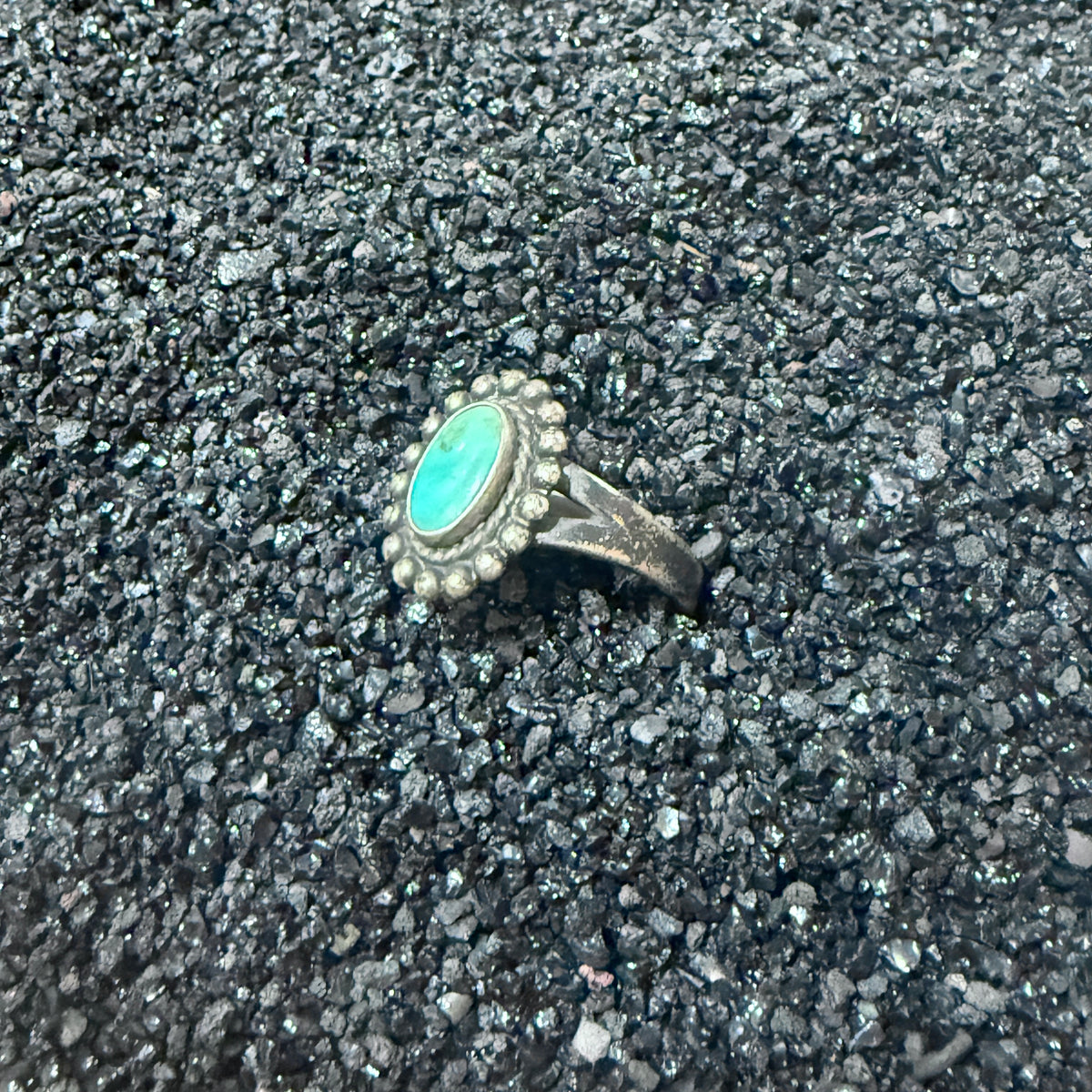 Size 7 Vintage Navajo Sterling Silver Ring with Turquoise