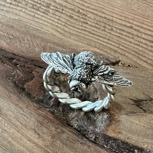 Size 8 Sterling Silver Bee Ring